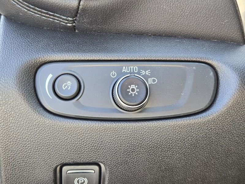 Used 2022 Chevrolet Blazer LT w/ Redline Edition FWD image 36