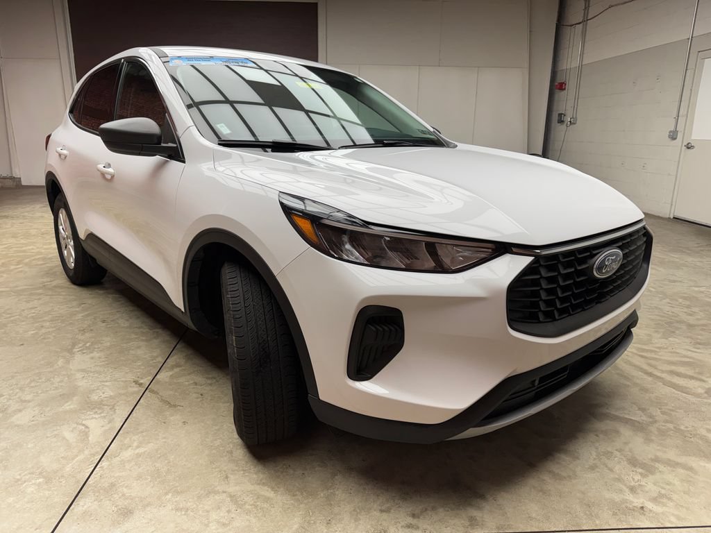 Certified 2023 Ford Escape Active AWD/4WD image 7