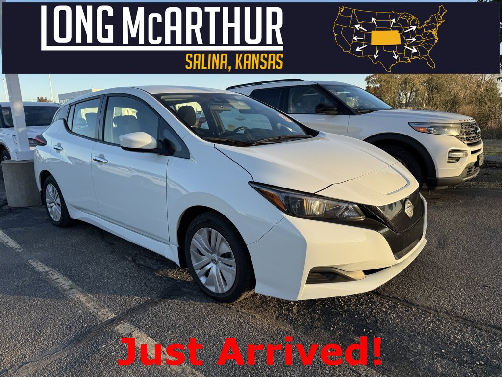 Used 2023 Nissan Leaf S image 1