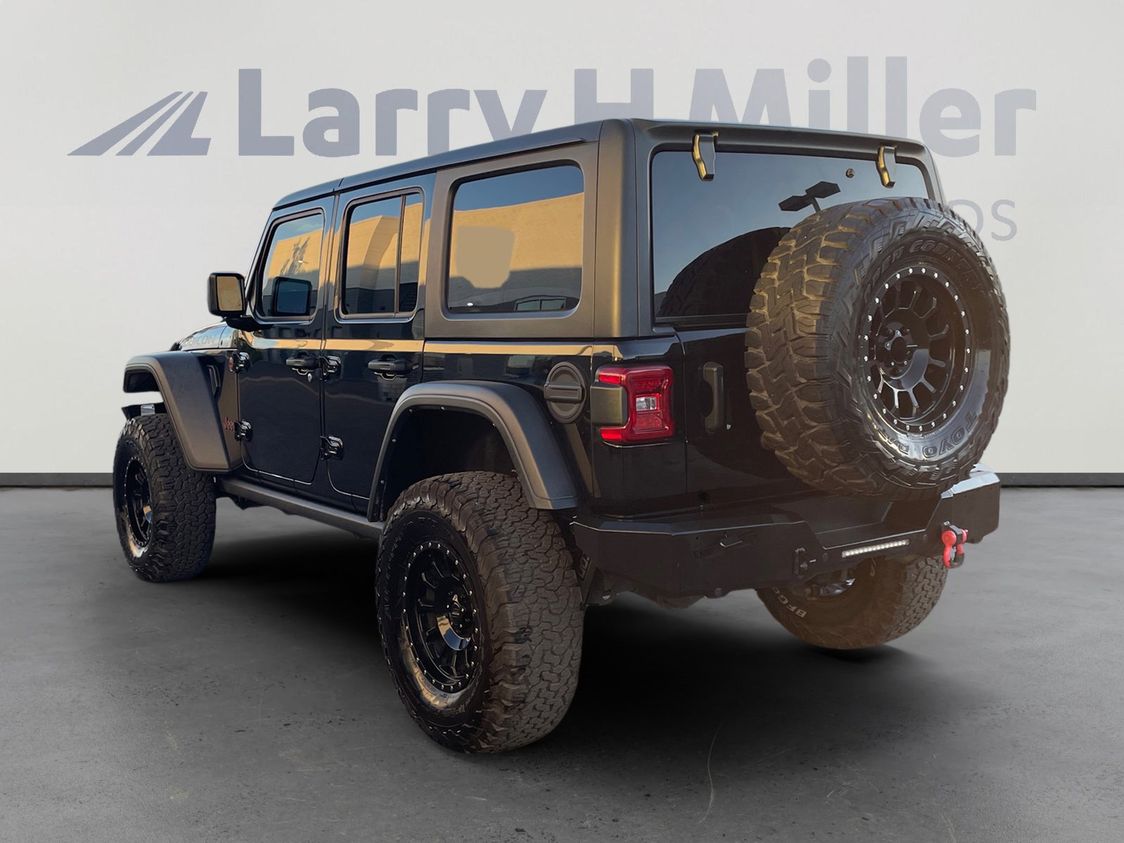 Used 2021 Jeep Wrangler Unlimited Rubicon AWD/4WD image 3
