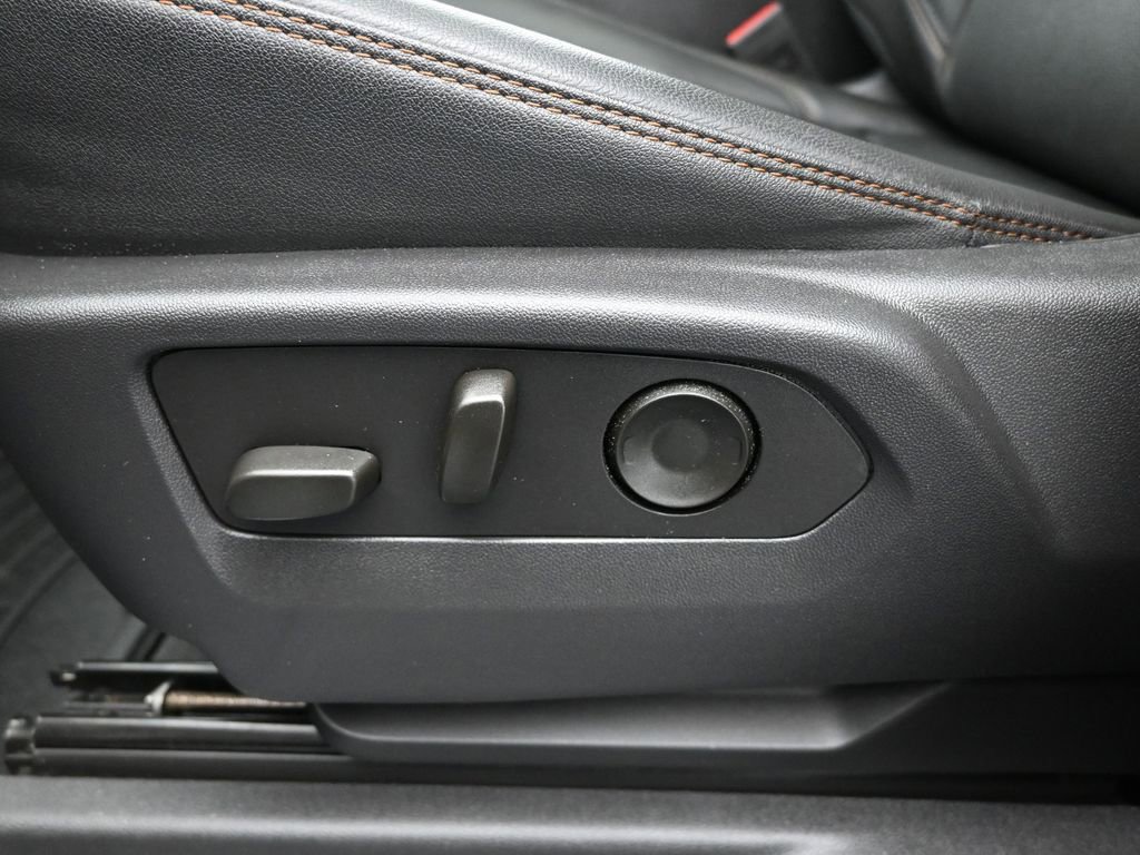 Used 2022 GMC Sierra 1500 AT4 w/ AT4 Preferred Package image 11