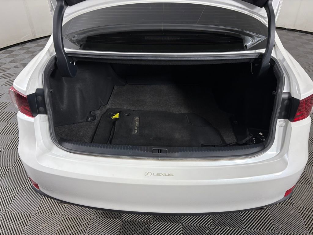 Used 2016 Lexus IS 200t image 31