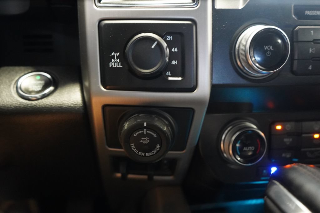 Certified 2019 Ford F150 Platinum w/ Equipment Group 701A Luxury AWD/4WD image 42