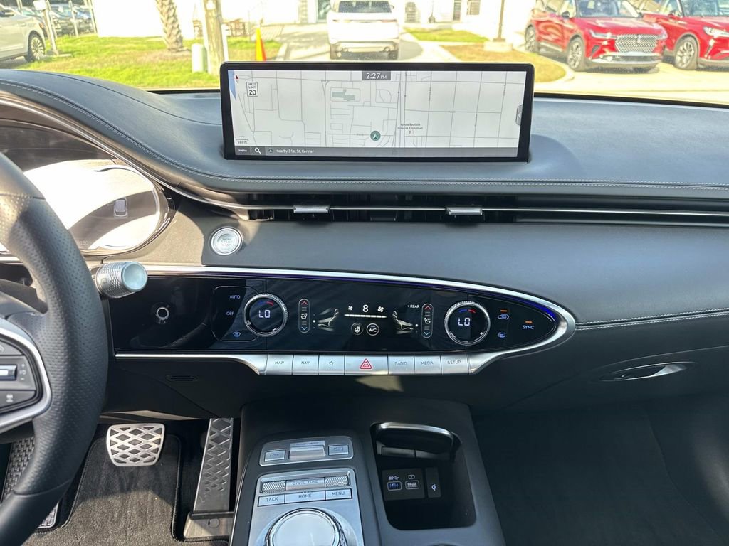 Used 2025 Genesis GV70 3.5T Sport w/ Sport Advanced Package image 28