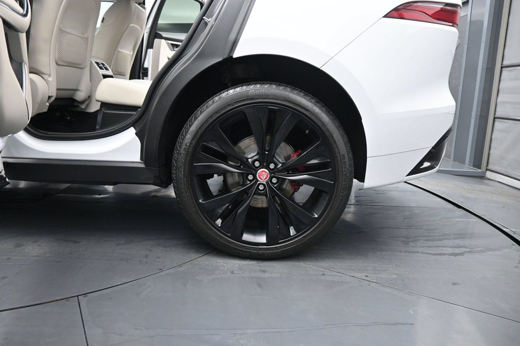 Used 2023 Jaguar F-PACE R-Dynamic S AWD/4WD image 18