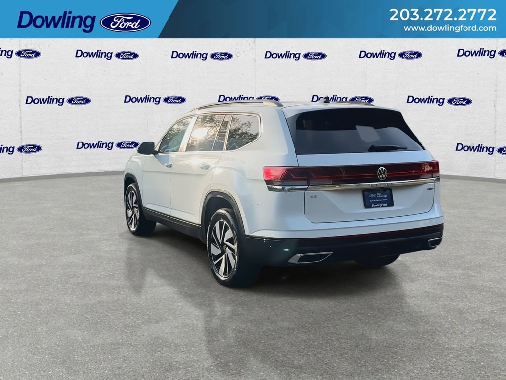 Used 2024 Volkswagen Atlas SE image 2