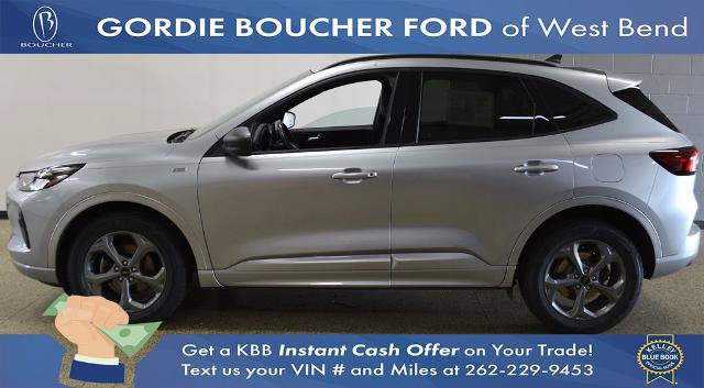 Certified 2023 Ford Escape ST-Line w/ Tech Pack #1 AWD/4WD image 2