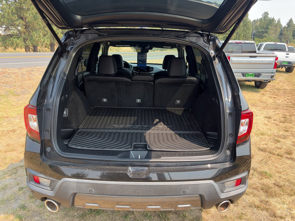 Used 2022 Honda Passport TrailSport image 11