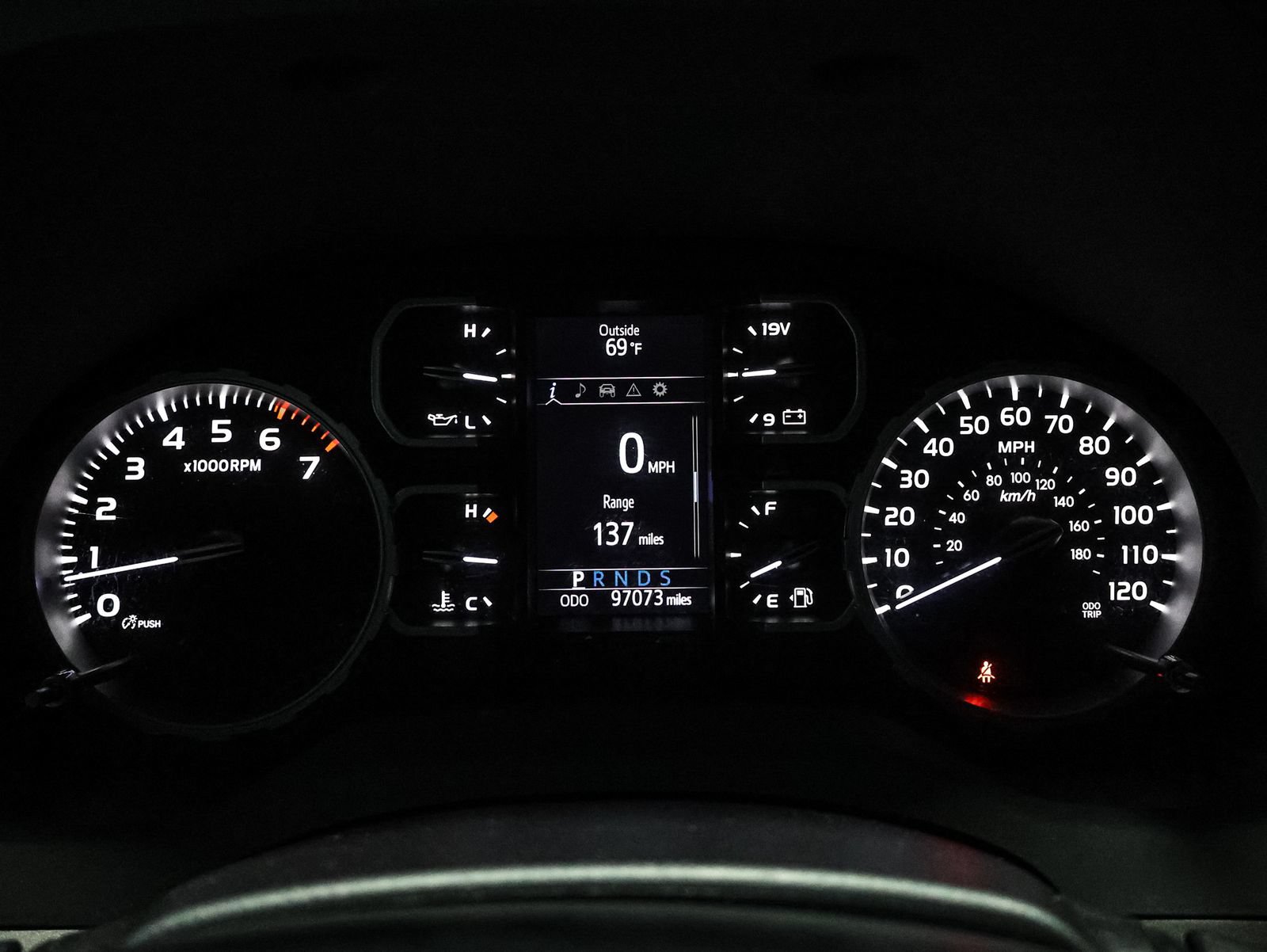 Used 2020 Toyota Tundra SR5 w/ SR5 Leather Package RWD image 40