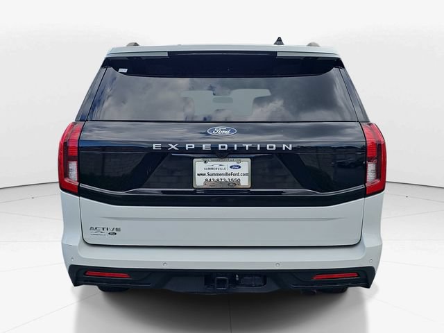 Certified 2025 Ford Expedition Active AWD/4WD image 5