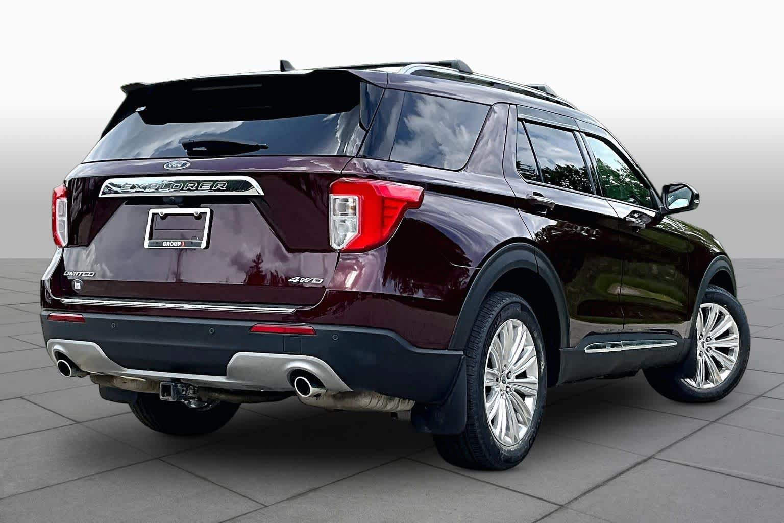 Certified 2022 Ford Explorer Limited w/ Equipment Group 301A AWD/4WD image 13