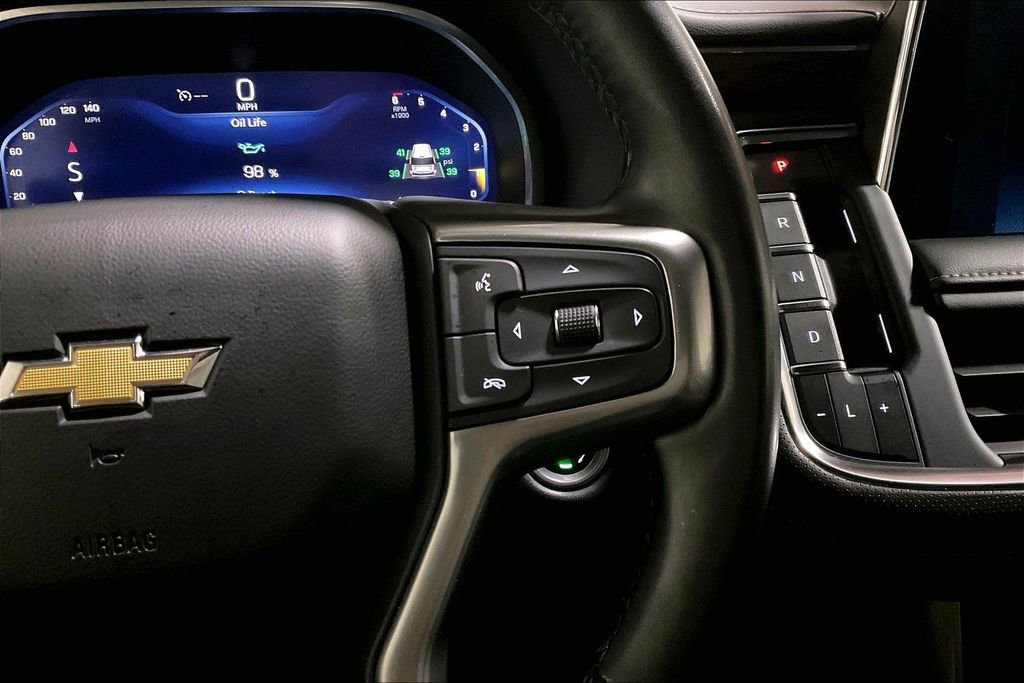 Used 2023 Chevrolet Suburban Premier image 18