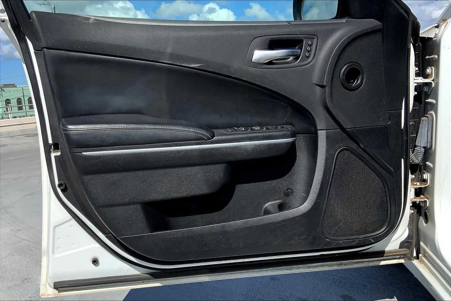 Used 2021 Dodge Charger SXT w/ Leather Interior Group image 27