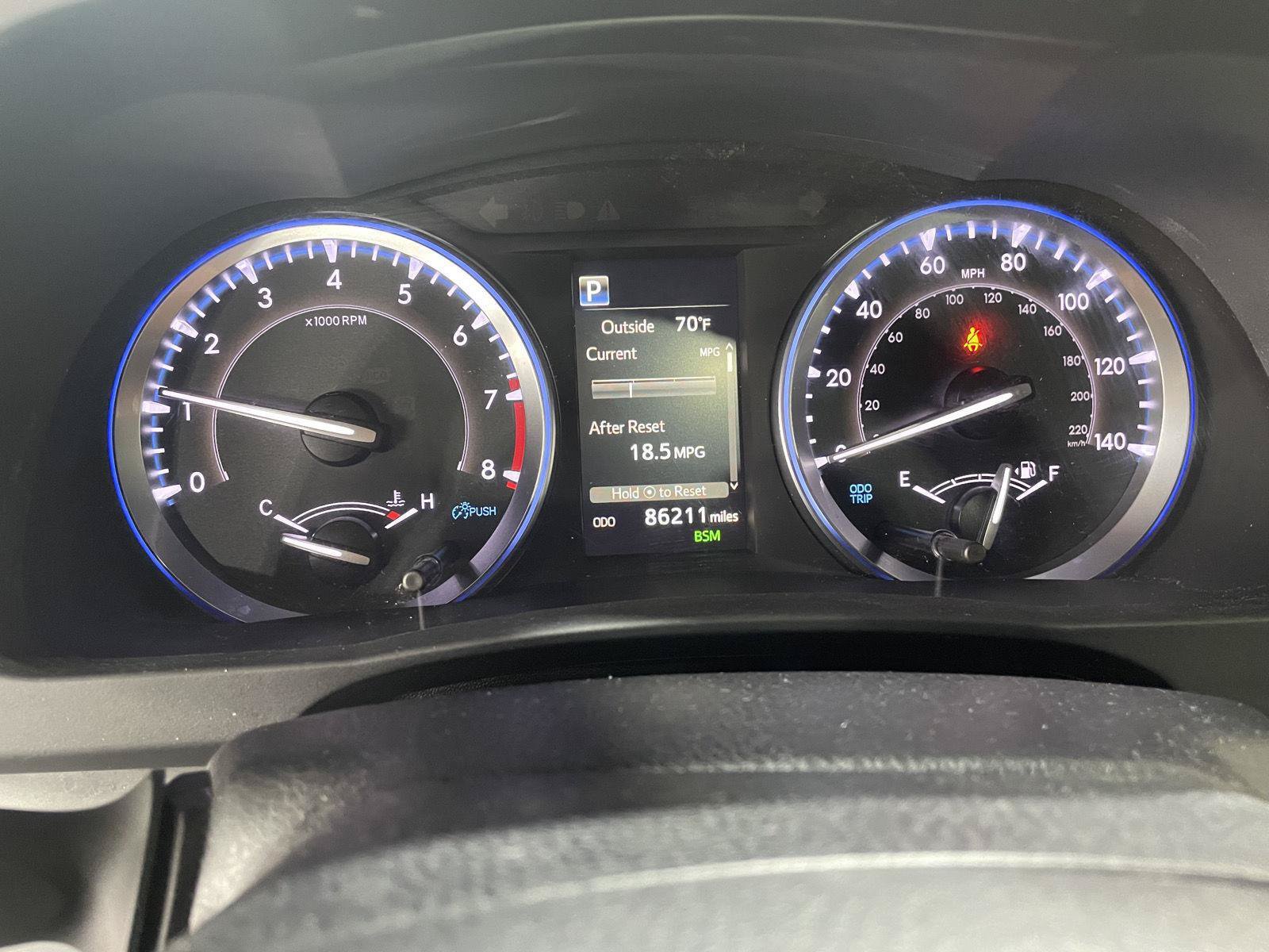 Used 2019 Toyota Highlander Limited AWD/4WD image 3