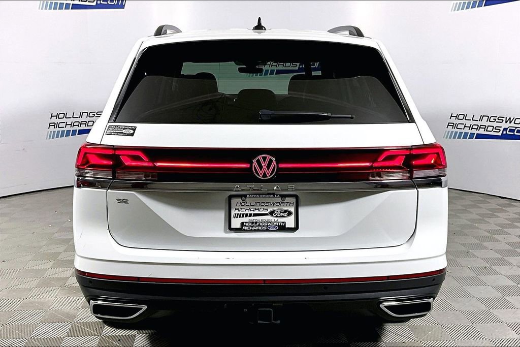 Used 2025 Volkswagen Atlas SE FWD image 4