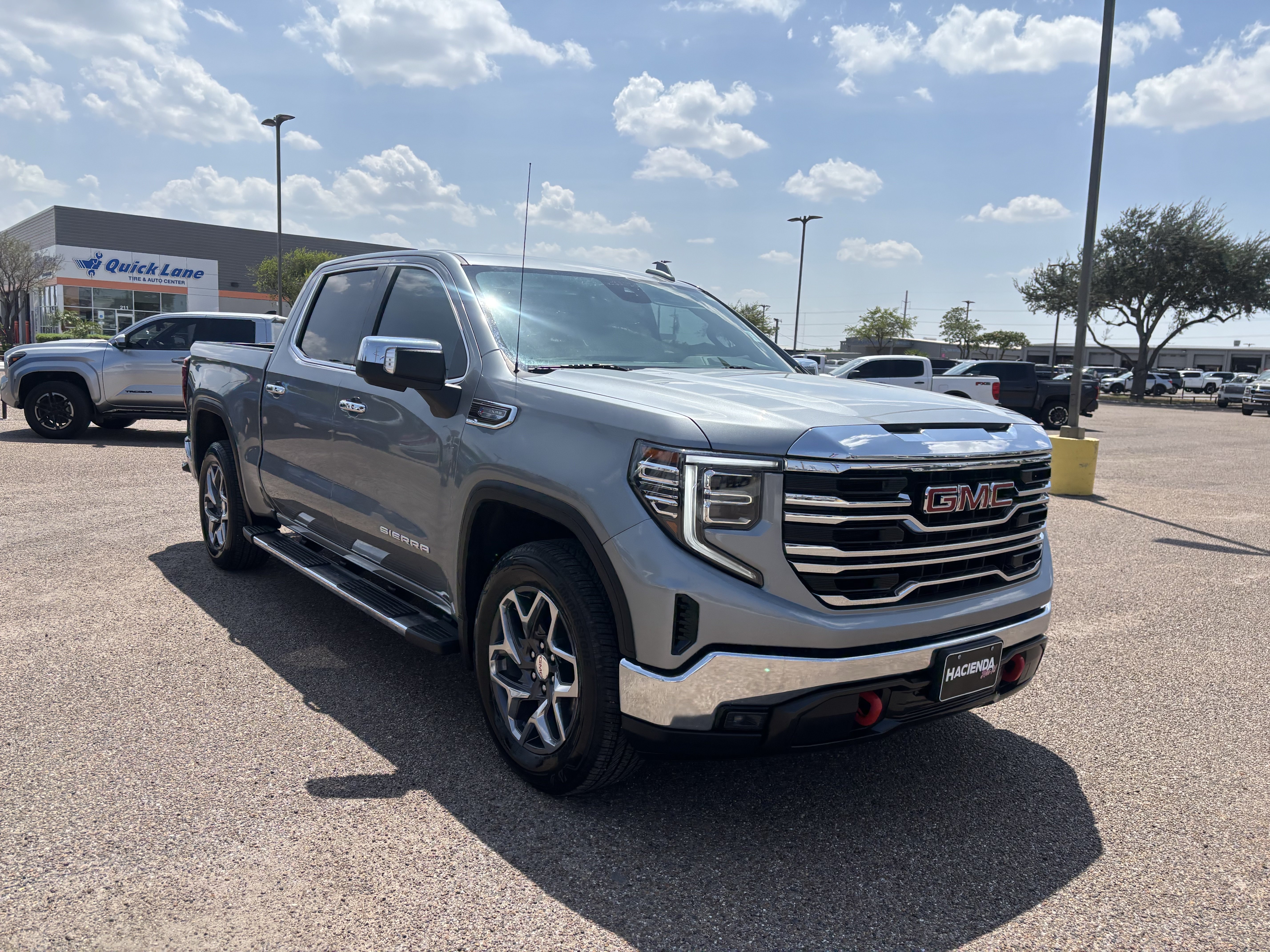 Used 2026 GMC Sierra 1500 SLT RWD image 5