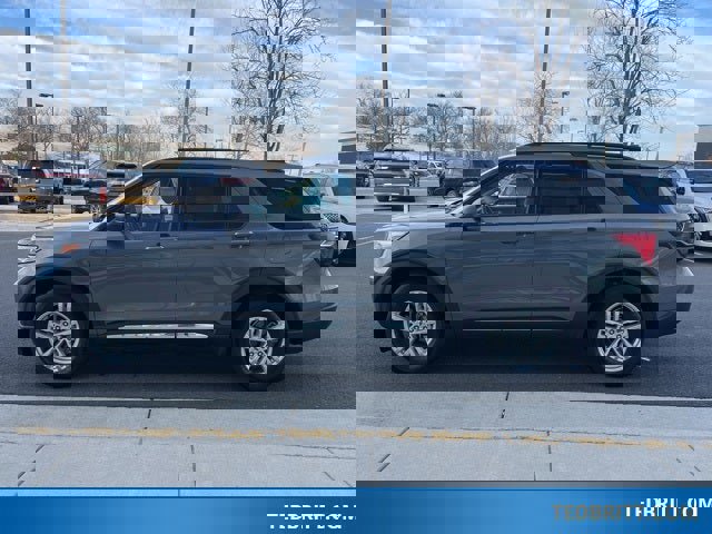 Certified 2023 Ford Explorer XLT w/ Equipment Group 202A image 2