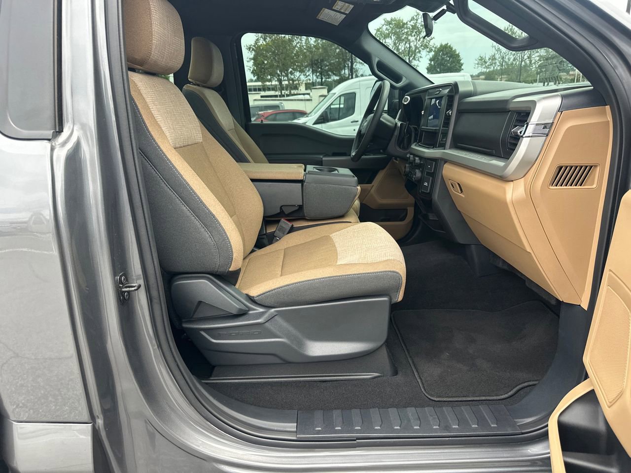 Certified 2025 Ford F250 XLT AWD/4WD image 15
