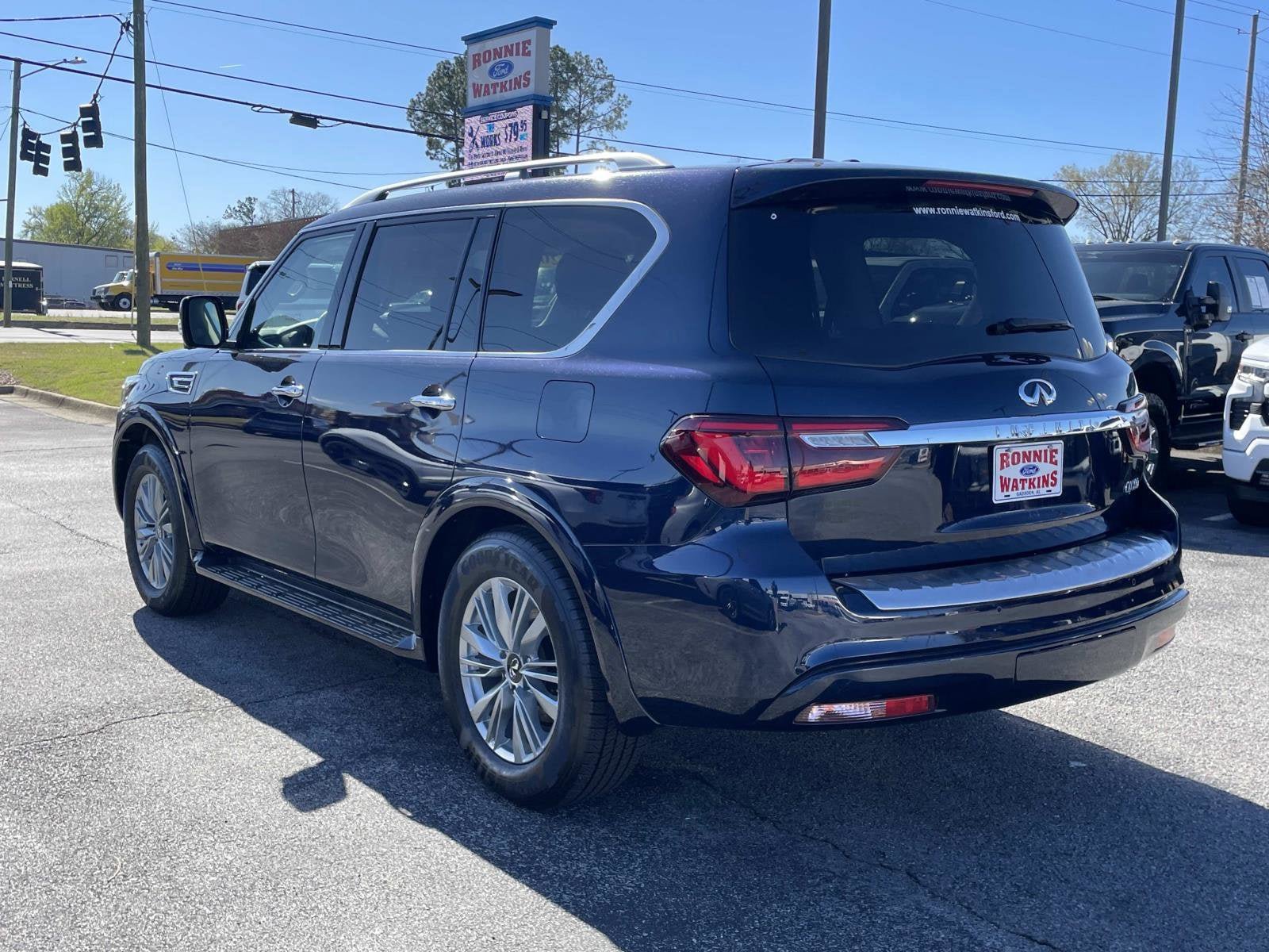 Used 2024 INFINITI QX80 Luxe RWD image 6