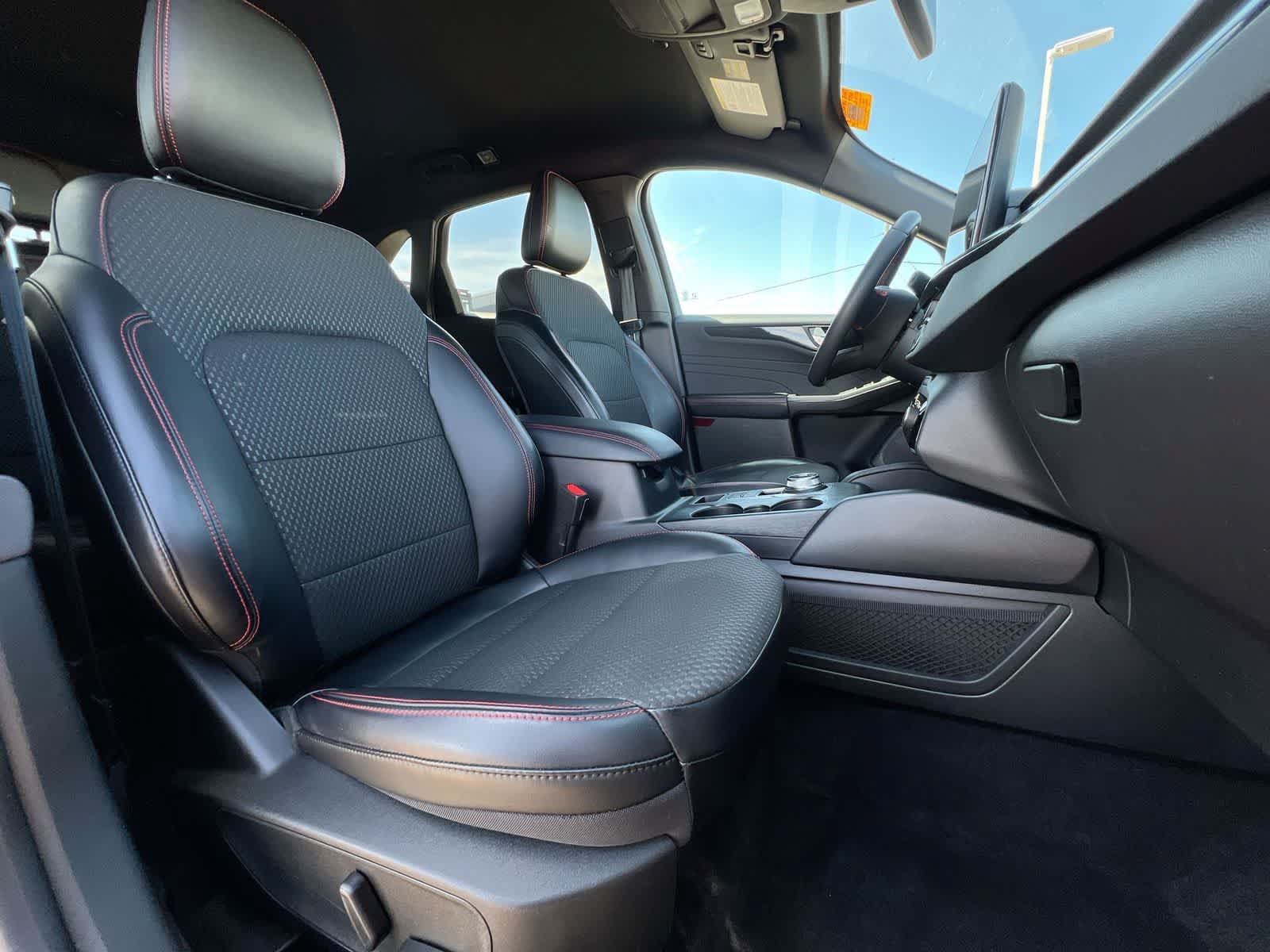 Certified 2023 Ford Escape ST-Line Elite AWD/4WD image 21