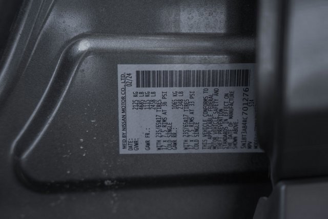 Used 2024 Nissan Rogue S image 40