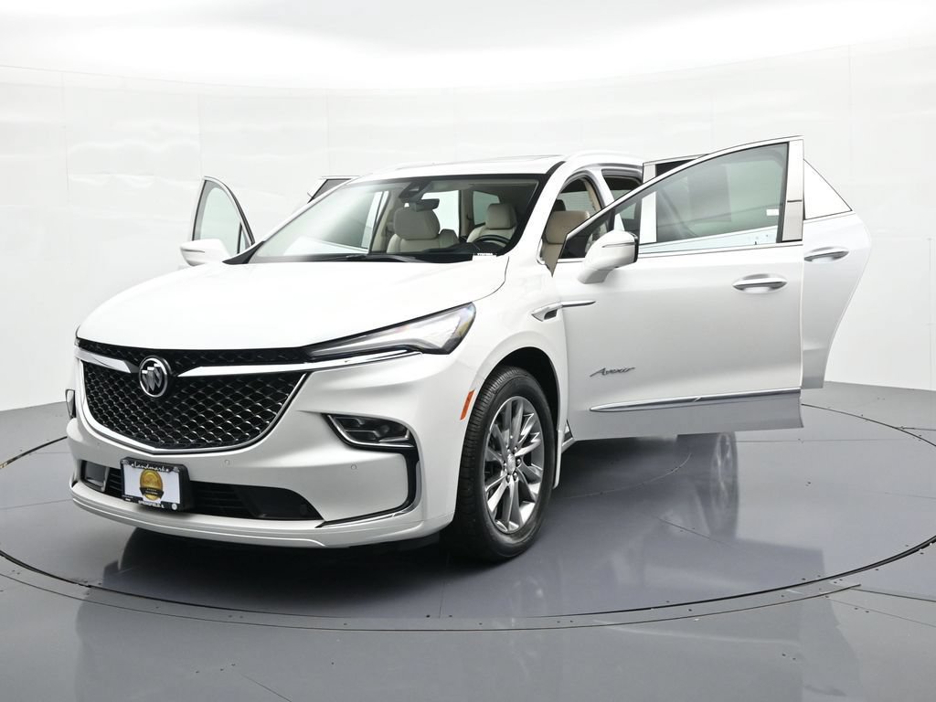 Used 2022 Buick Enclave Avenir w/ Avenir Technology Package AWD/4WD image 28