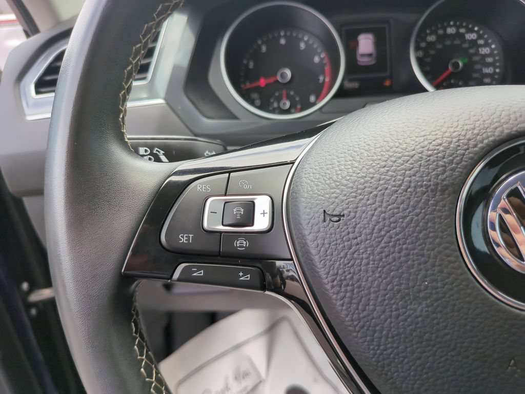 Used 2021 Volkswagen Tiguan SE FWD image 31