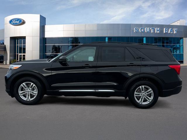 Certified 2023 Ford Explorer XLT w/ Equipment Group 202A RWD image 2