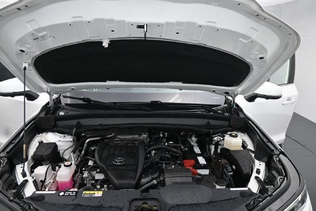 Used 2024 Toyota Grand Highlander AWD image 18