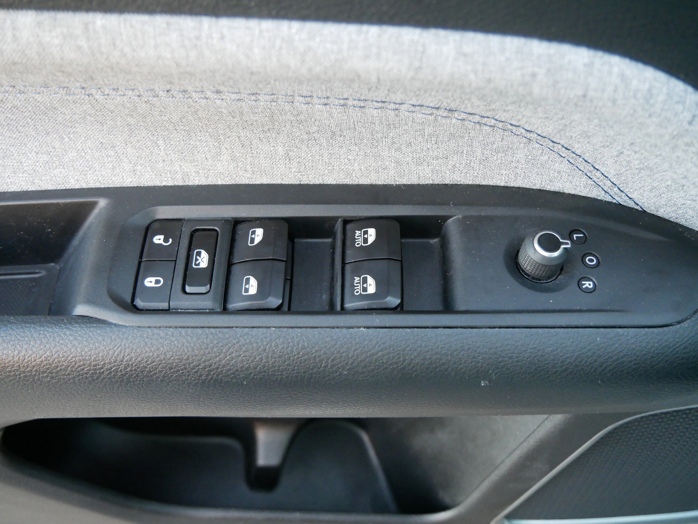 Used 2024 Jeep Compass Latitude image 20