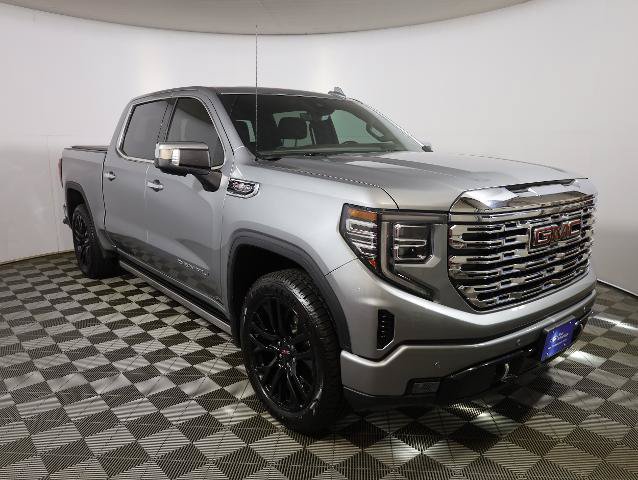 Used 2024 GMC Sierra 1500 Denali w/ Denali Reserve Package AWD/4WD image 4