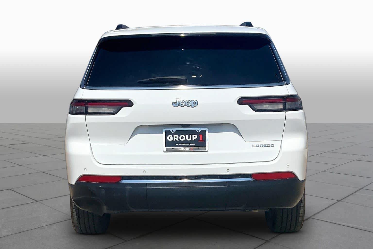Used 2023 Jeep Grand Cherokee L Laredo RWD image 5
