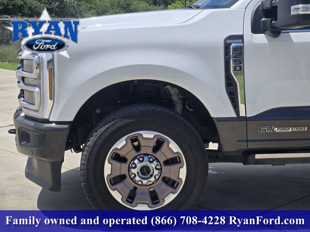 Certified 2025 Ford F250 King Ranch w/ FX4 Off-Road Package AWD/4WD image 5
