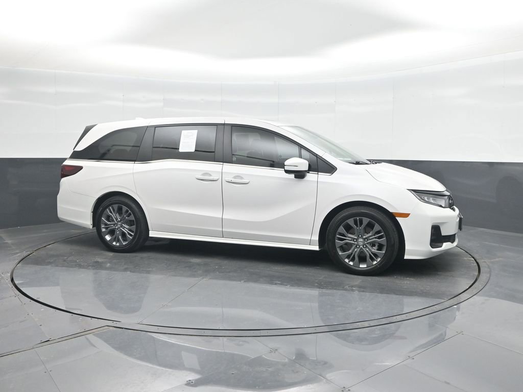 Used 2025 Honda Odyssey Touring image 10