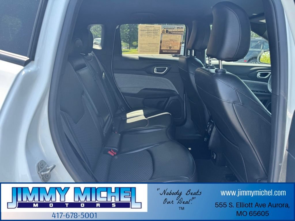 Used 2024 Jeep Compass Latitude AWD/4WD image 19