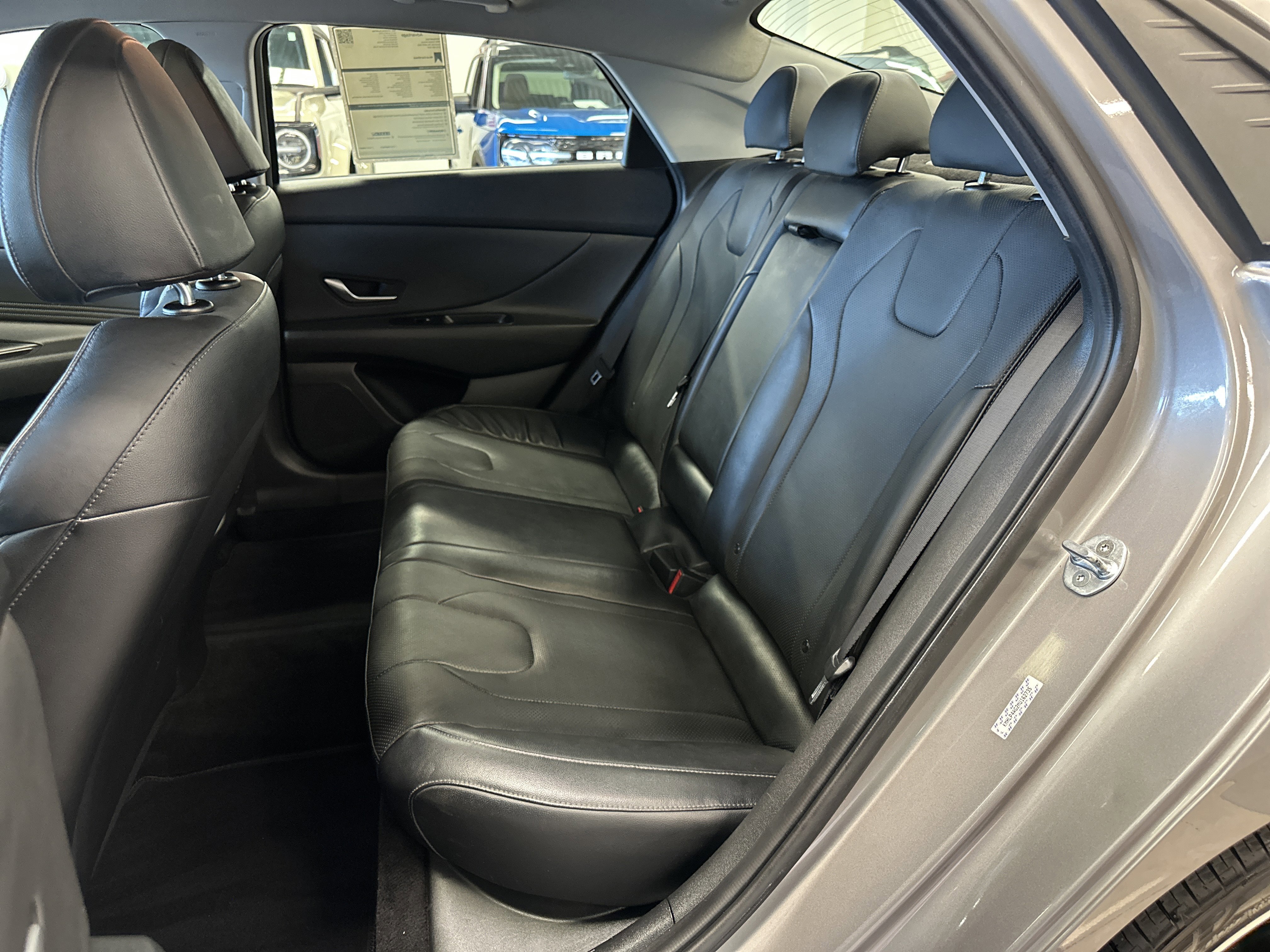 Used 2021 Hyundai Elantra Limited image 15