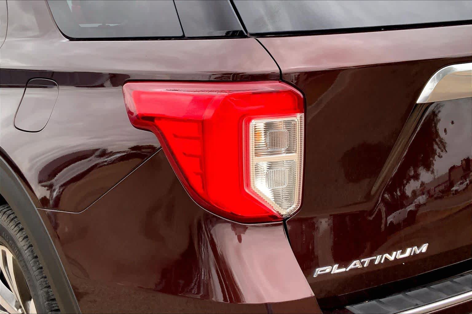 Certified 2020 Ford Explorer Platinum w/ Premium Technology Package AWD/4WD image 29