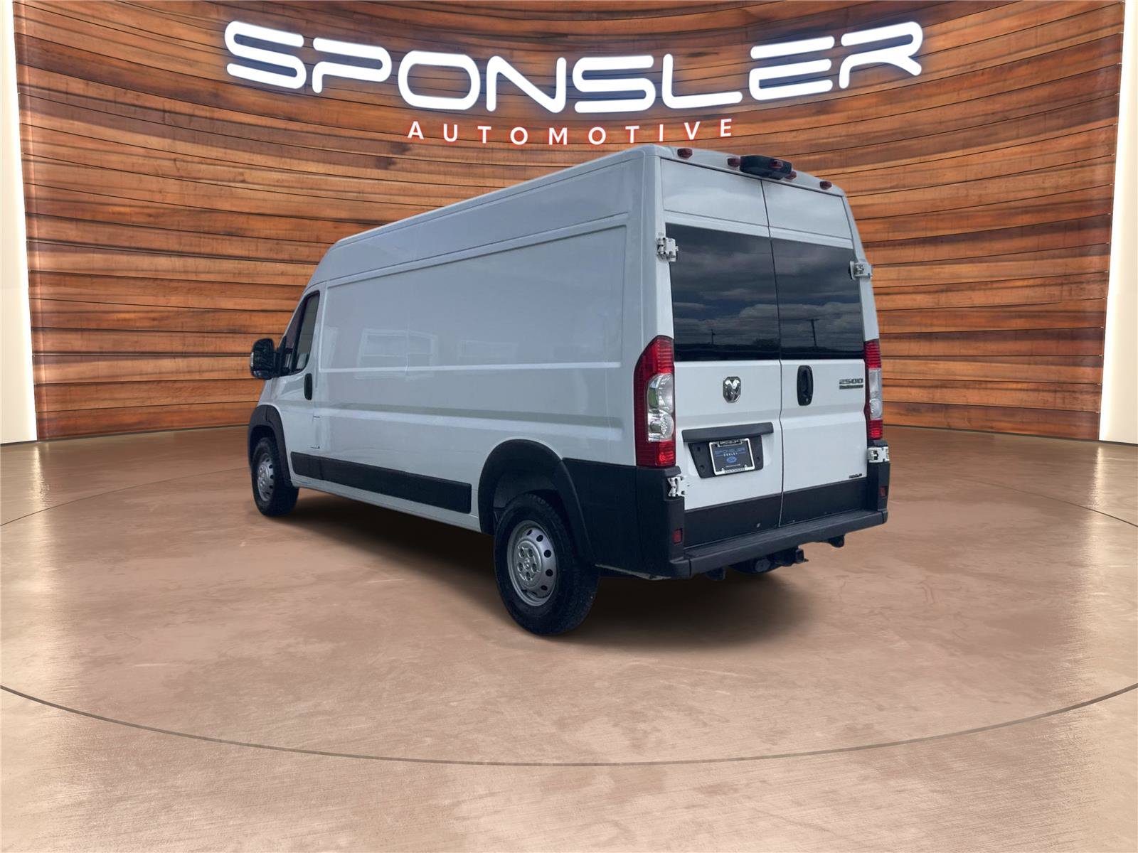 Used 2023 RAM ProMaster 2500 w/ Premium Appearance Group FWD image 4