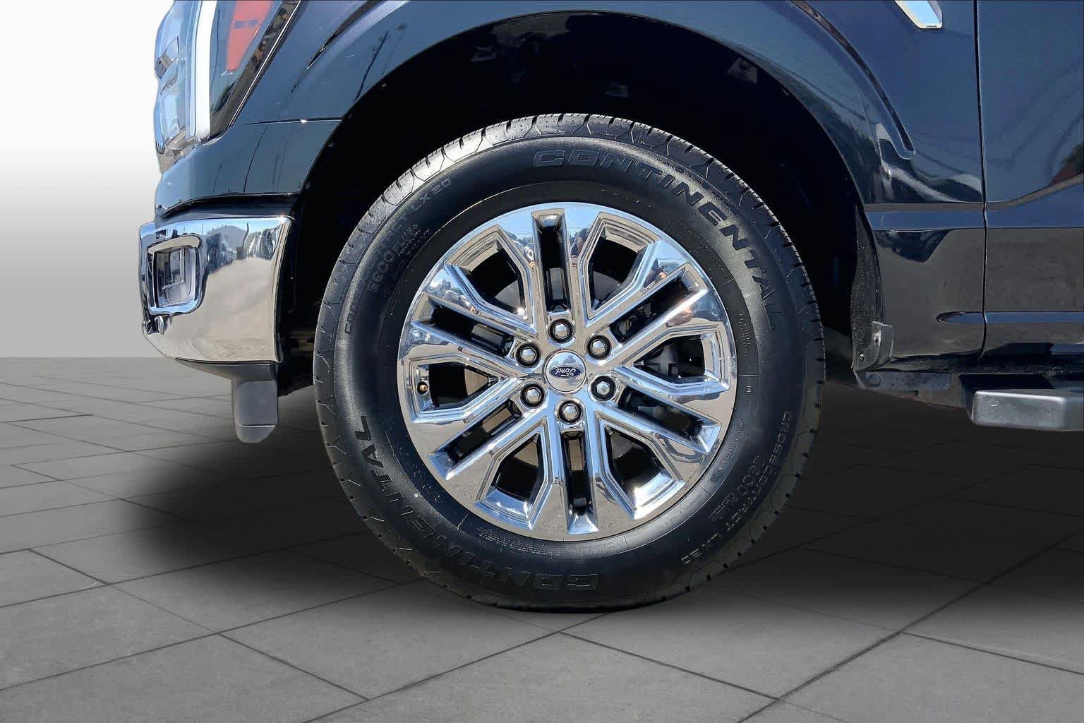 Certified 2024 Ford F150 Lariat w/ FX4 Off-Road Package AWD/4WD image 11