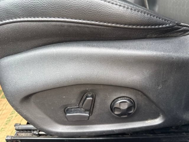 Used 2021 Jeep Compass Latitude w/ Sun and Sound Group AWD/4WD image 18