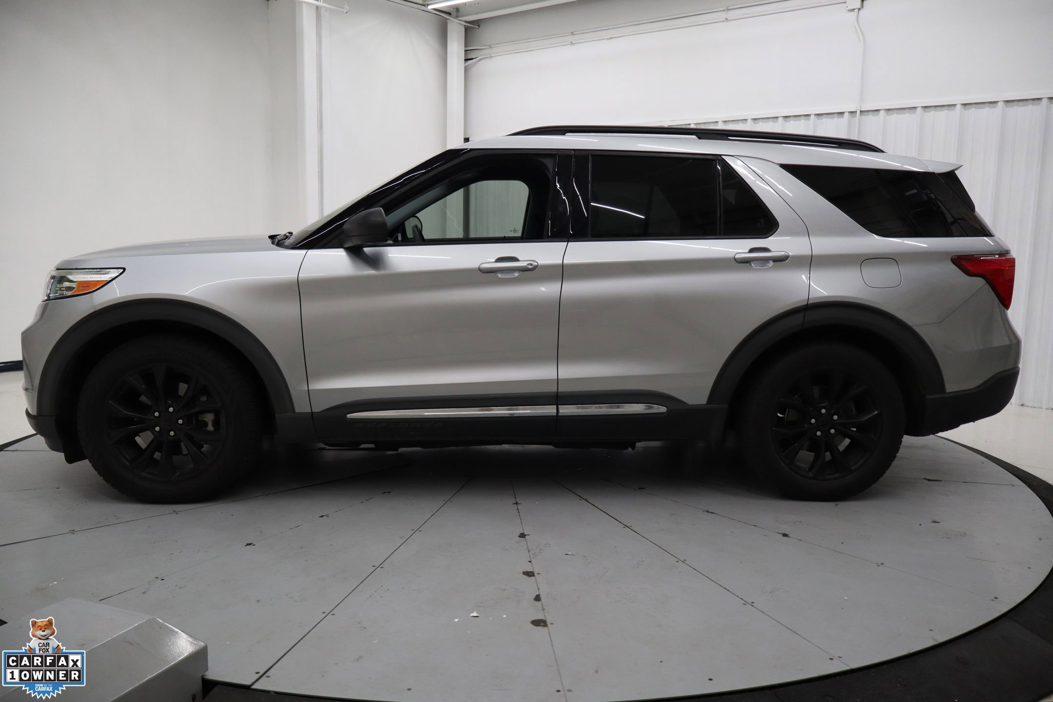 Certified 2021 Ford Explorer XLT w/ Equipment Group 202A image 2