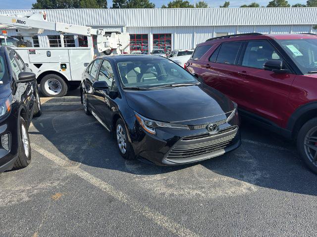 Used 2025 Toyota Corolla LE FWD image 23