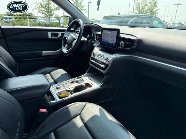 Certified 2023 Ford Explorer XLT w/ Equipment Group 202A AWD/4WD image 9