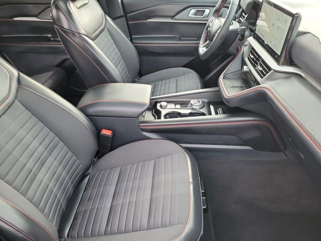 Certified 2025 Ford Explorer ST-Line w/ Premium Package AWD/4WD image 25