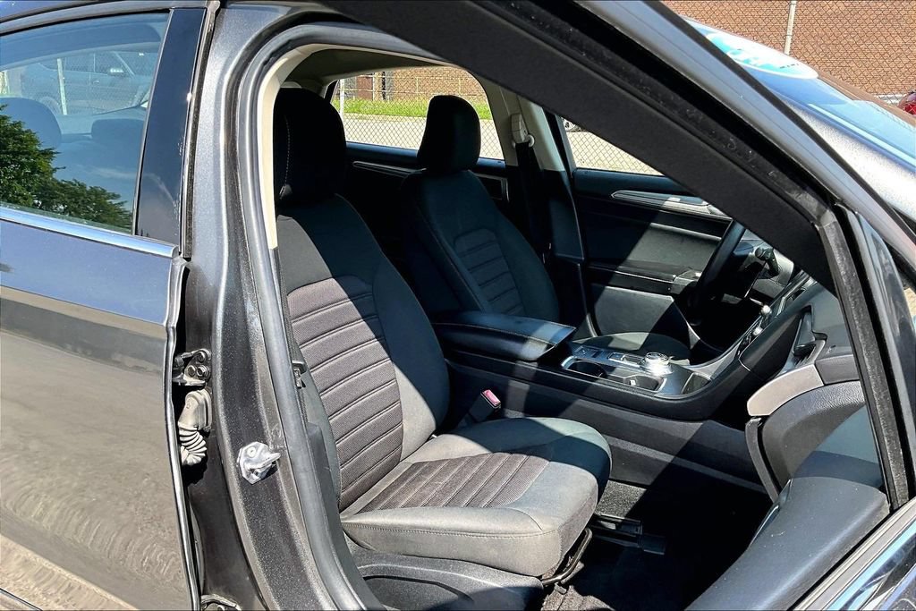 Certified 2020 Ford Fusion SE FWD image 7