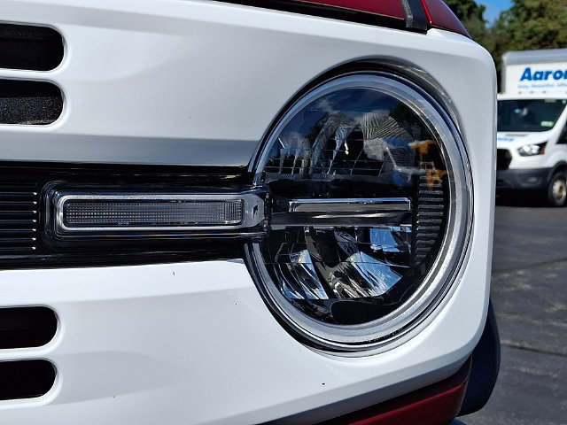 Certified 2025 Ford Bronco Heritage Edition AWD/4WD image 9