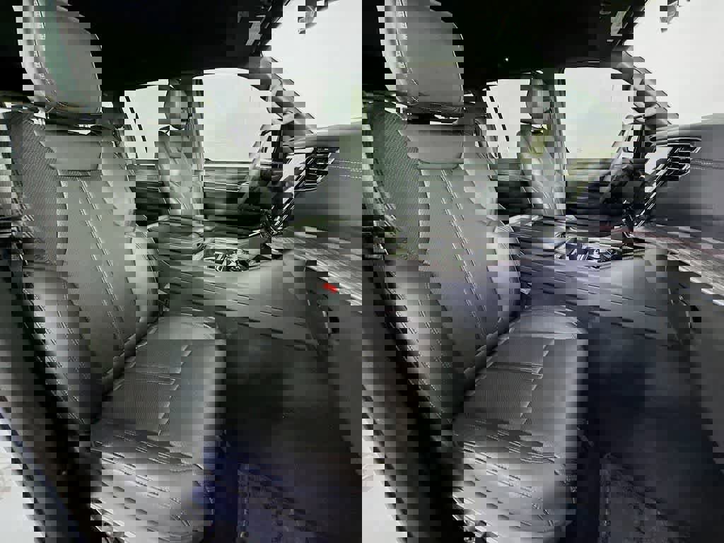 Used 2023 Jeep Wagoneer Series III w/ Preferred Equipment Group image 18