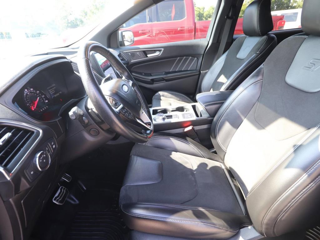 Certified 2022 Ford Edge ST w/ Equipment Group 401A AWD/4WD image 2