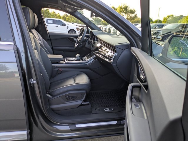 Used 2025 Audi Q7 2.0T Premium Plus AWD/4WD image 38