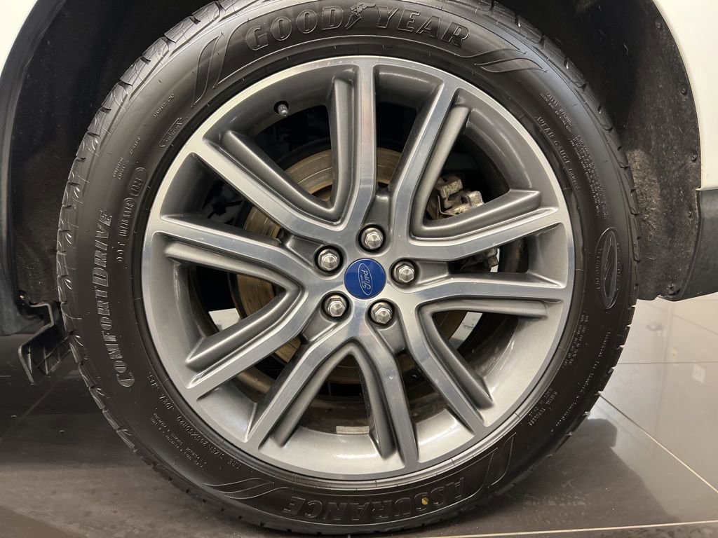 Certified 2021 Ford Edge Titanium w/ Class II Trailer Tow Package image 7